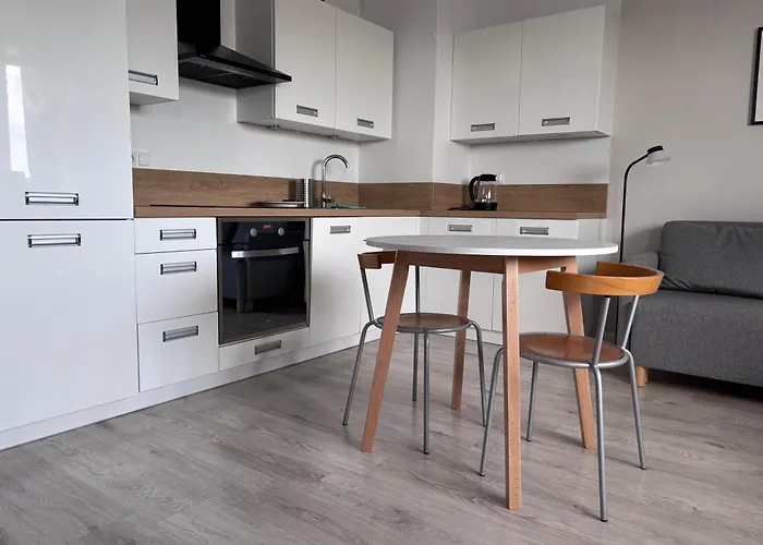 Oliwkowy Hennela Warsaw